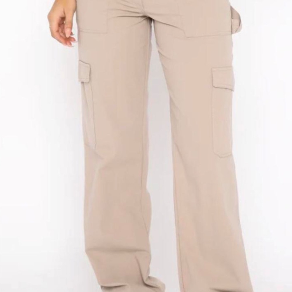 White Fox Boutique Know Your Worth Cargo Pants Khaki Women’s M Street Wear FIRM
